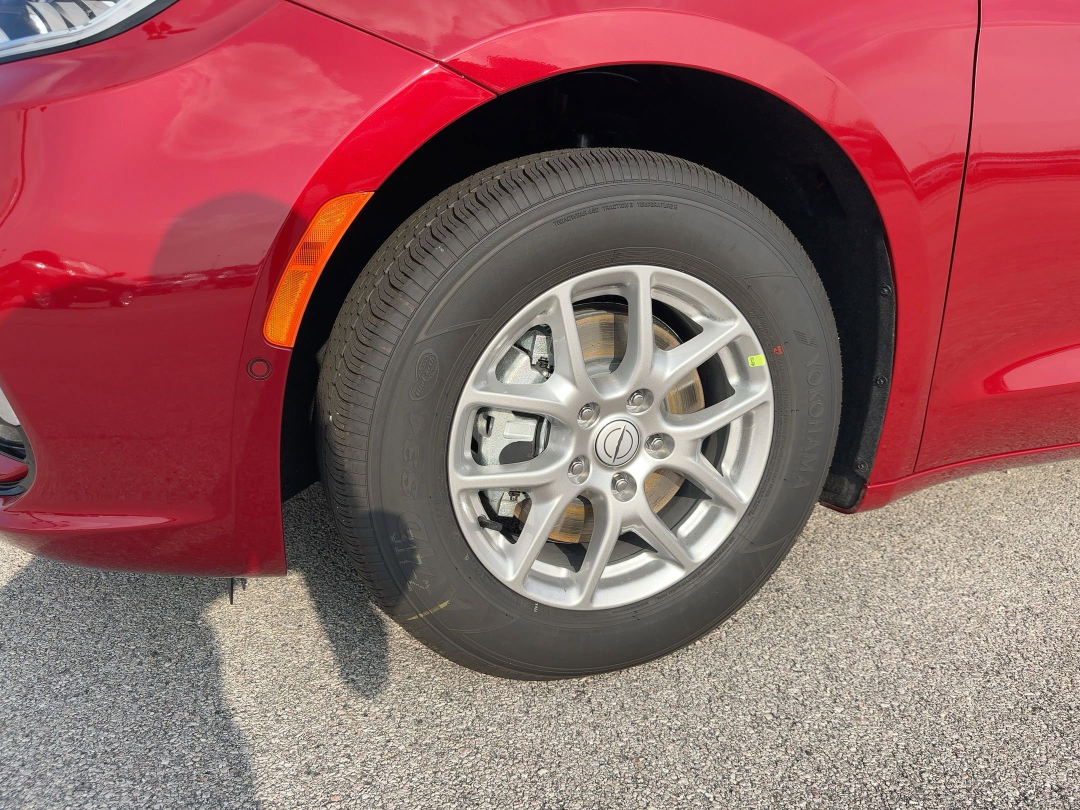 New 2026 Chrysler Pacifica Select FWD image 9