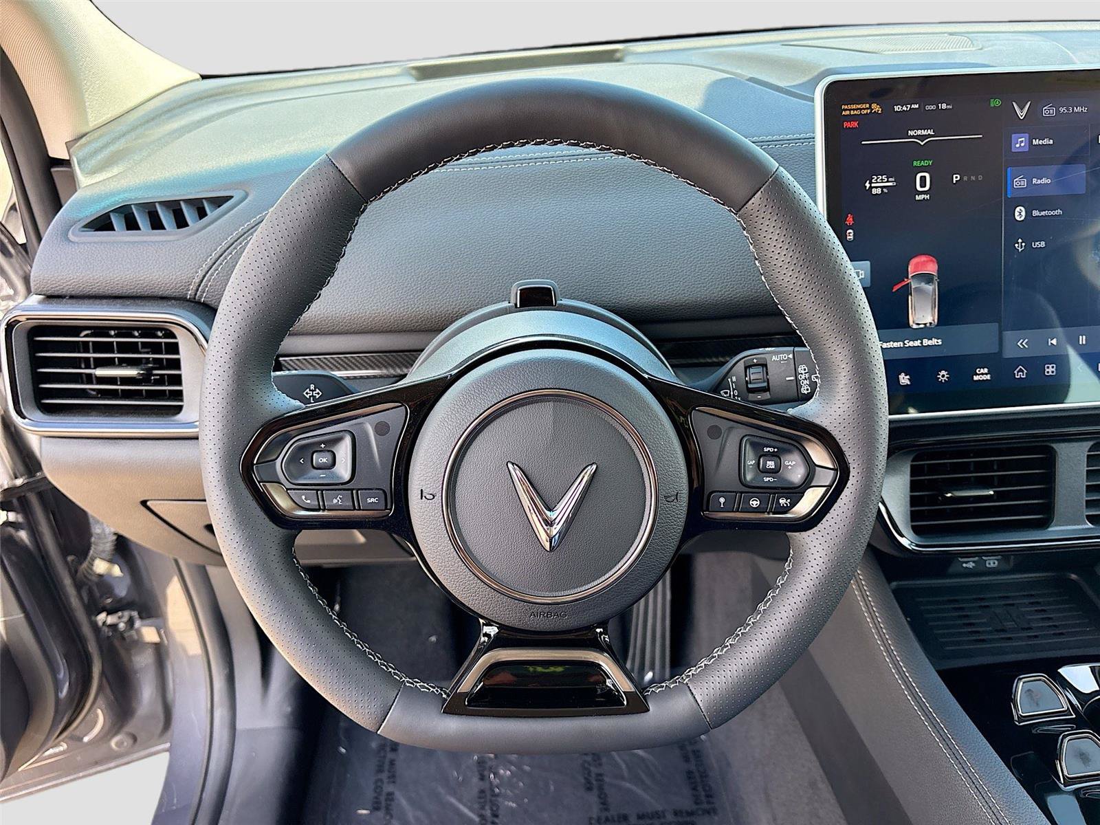 New 2025 VinFast VF 8 Eco AWD/4WD image 11