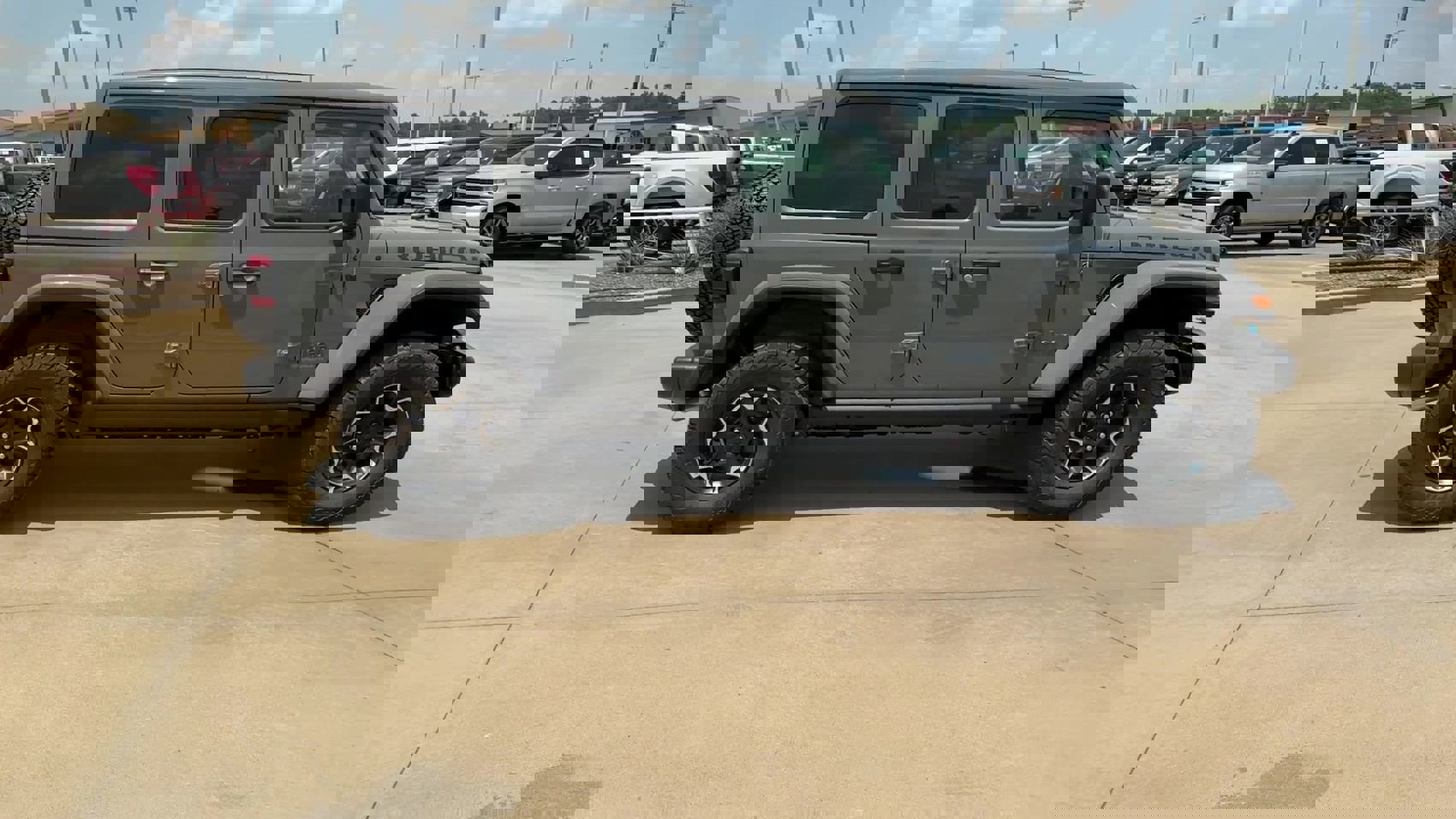 New 2023 Jeep Wrangler Unlimited Rubicon 4xe w/ Cold Weather Group image 9