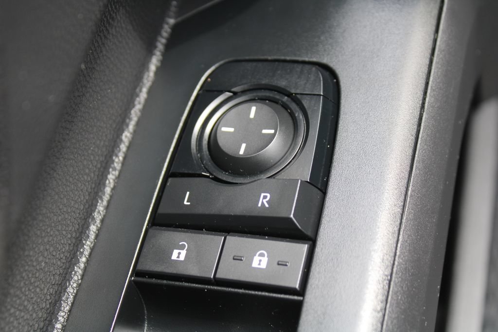 Used 2024 Toyota Tacoma TRD Sport AWD/4WD image 27