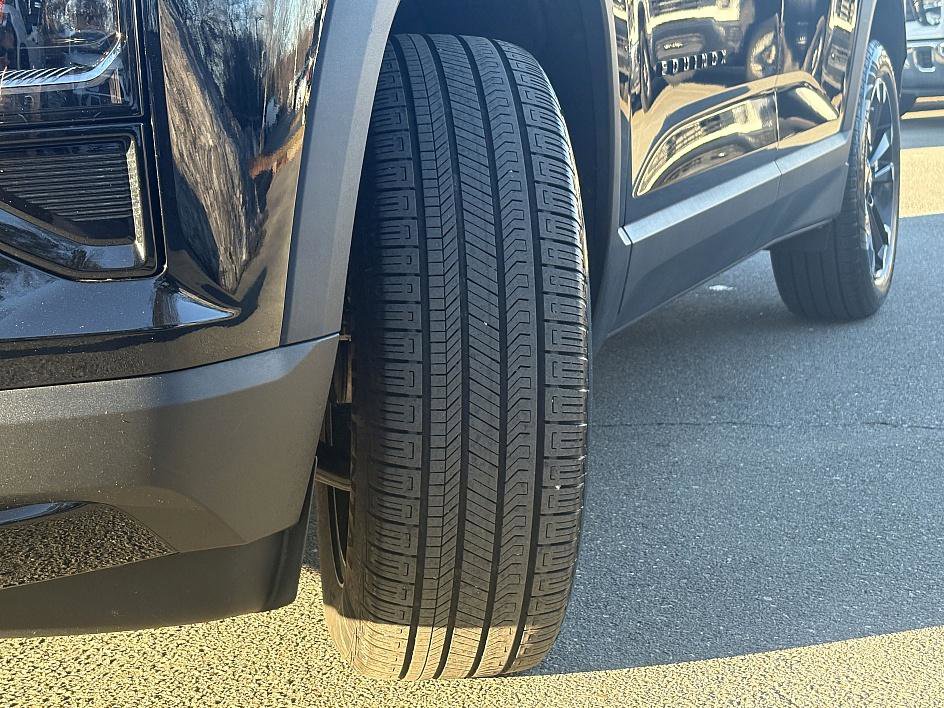 Used 2025 Chevrolet Equinox RS w/ Convenience Package III image 28