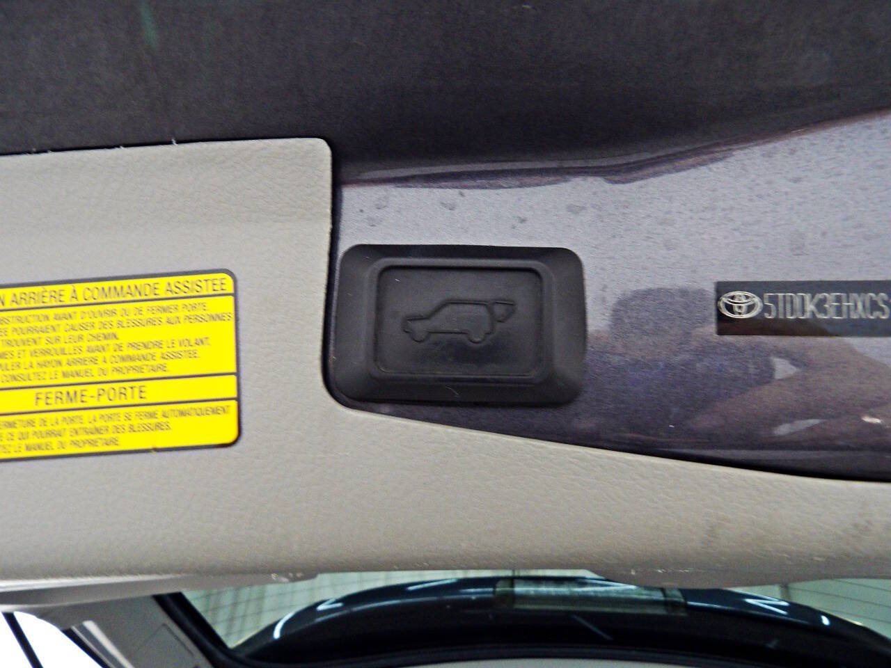 Used 2012 Toyota Highlander Limited w/ Tow Pkg AWD/4WD image 15