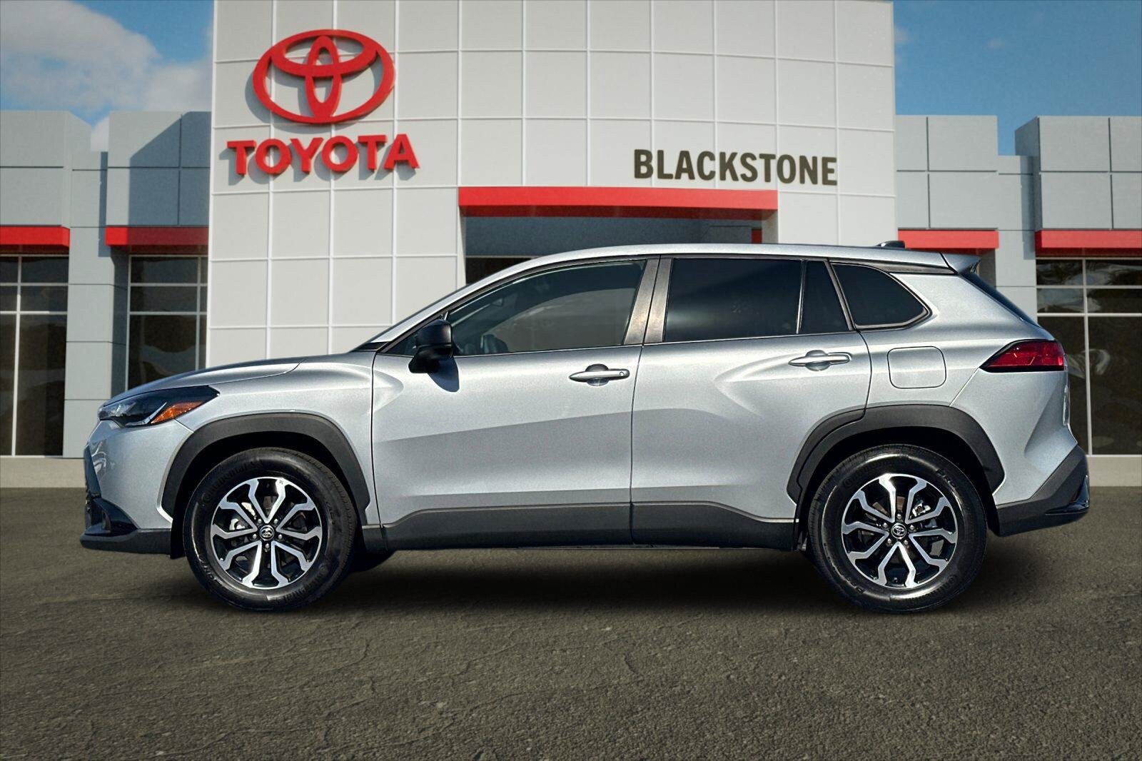 Used 2025 Toyota Corolla Cross AWD Hybrid image 6