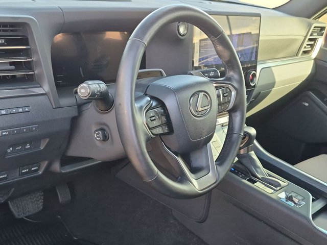 Used 2026 Lexus GX 550 AWD/4WD image 9