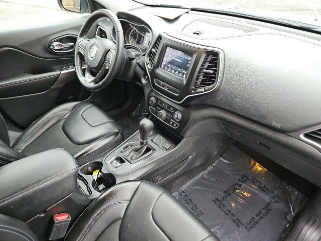 Used 2019 Jeep Cherokee Latitude Plus w/ Cold Weather Group image 14