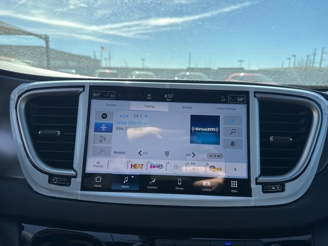 New 2026 Chrysler Voyager LX image 17