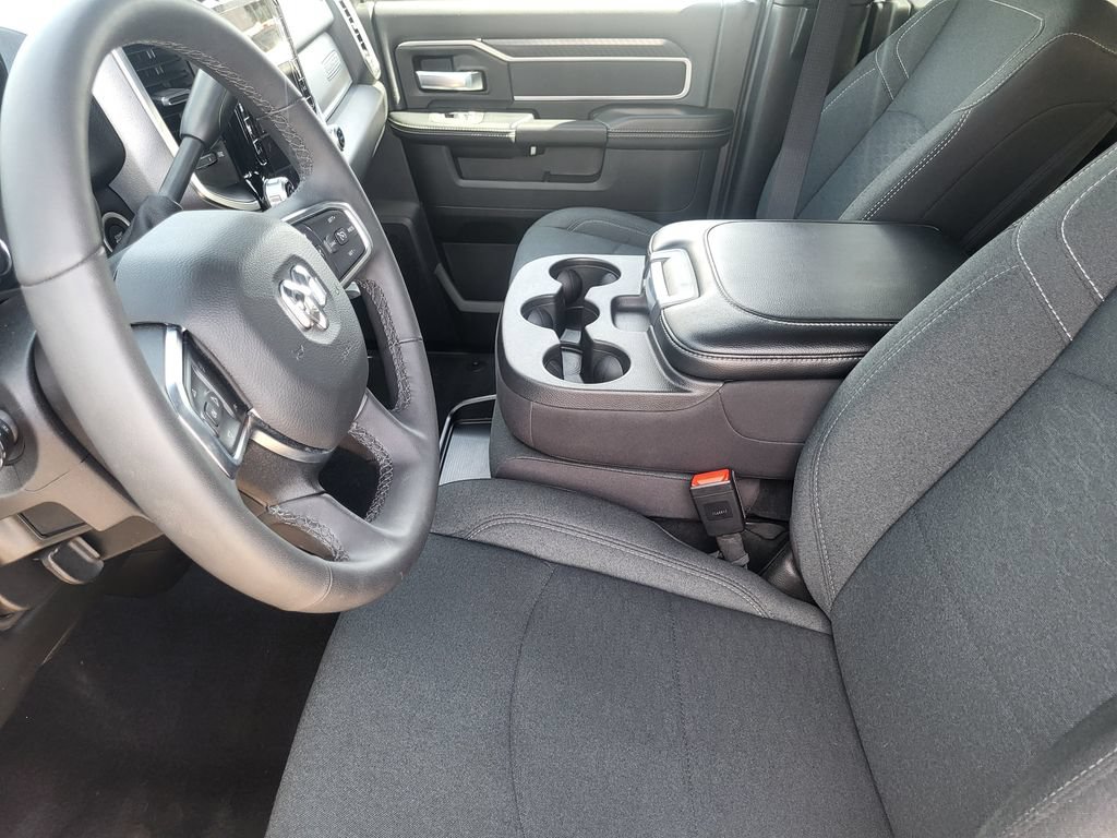 Used 2025 RAM 2500 Big Horn AWD/4WD image 9