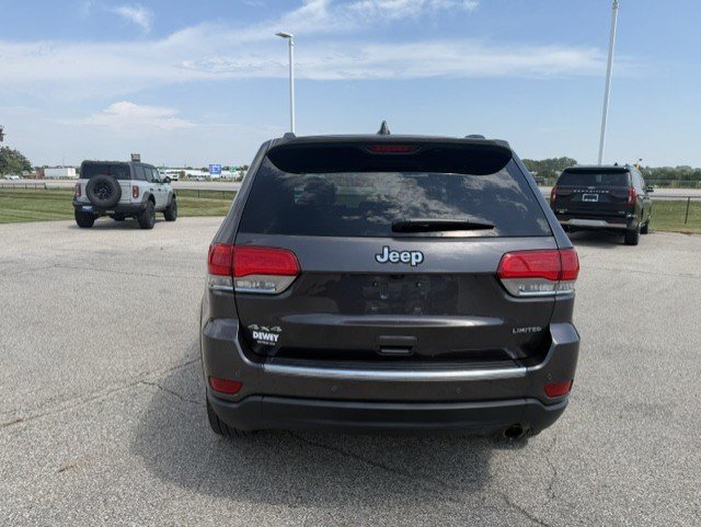 Used 2017 Jeep Grand Cherokee Limited AWD/4WD image 8
