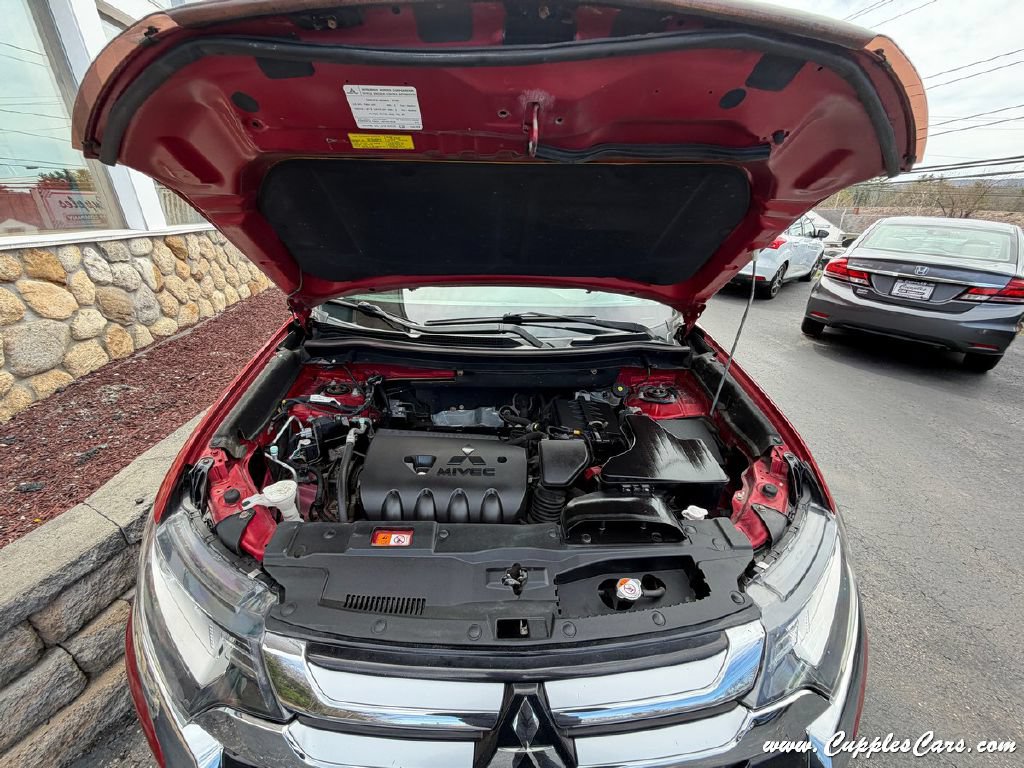 Used 2017 Mitsubishi Outlander ES AWD/4WD image 15