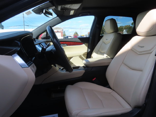 Used 2019 Cadillac XT5 Premium Luxury w/ Trailering Package AWD/4WD image 20