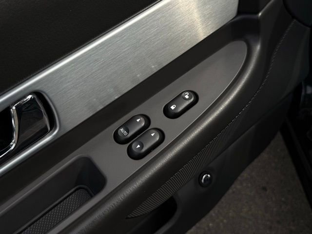 Used 2002 Ford Thunderbird image 8