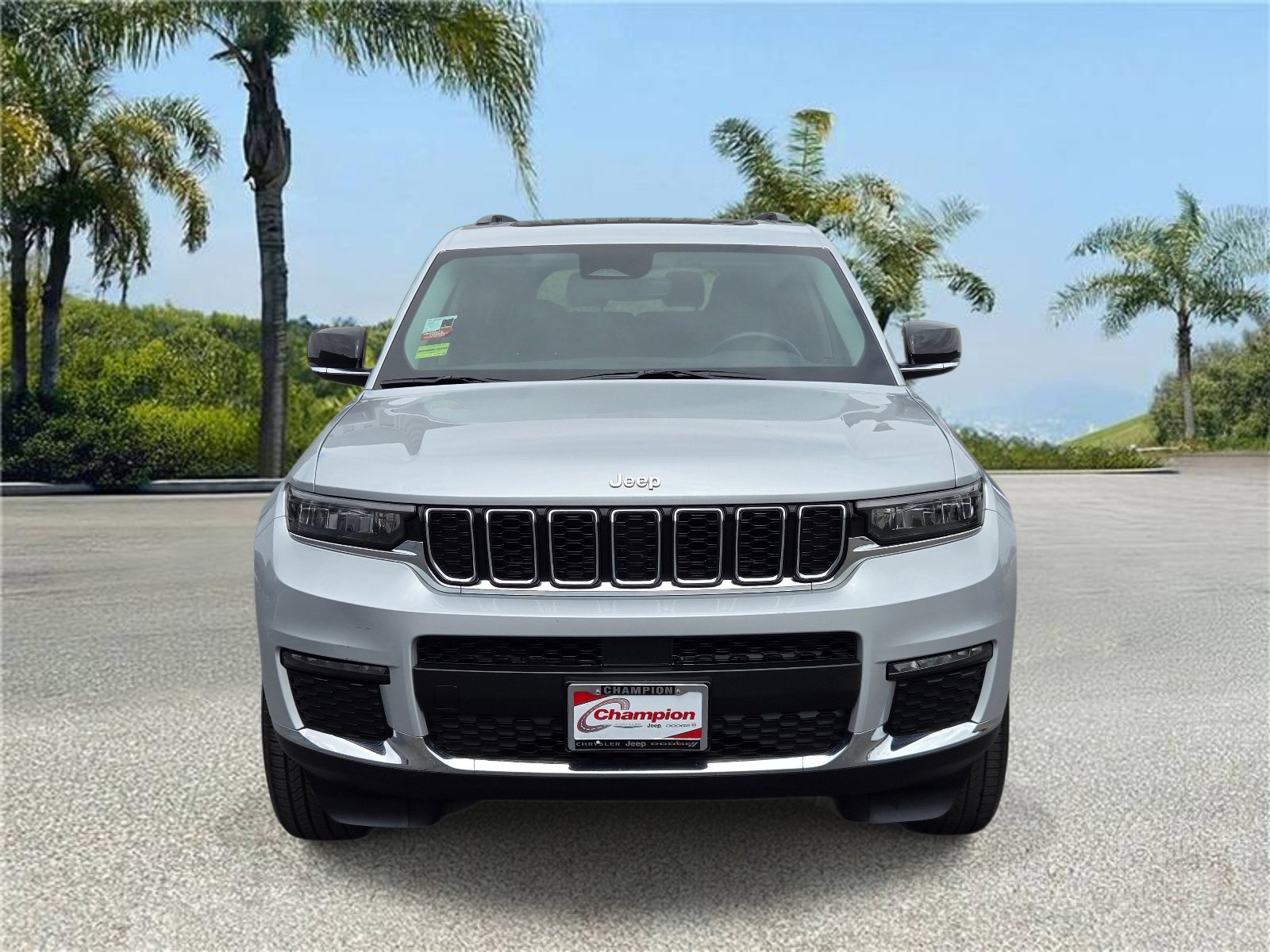 Certified 2022 Jeep Grand Cherokee L Limited RWD image 3