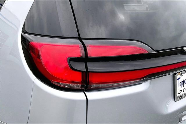 Used 2023 Chrysler Pacifica Touring-L image 21