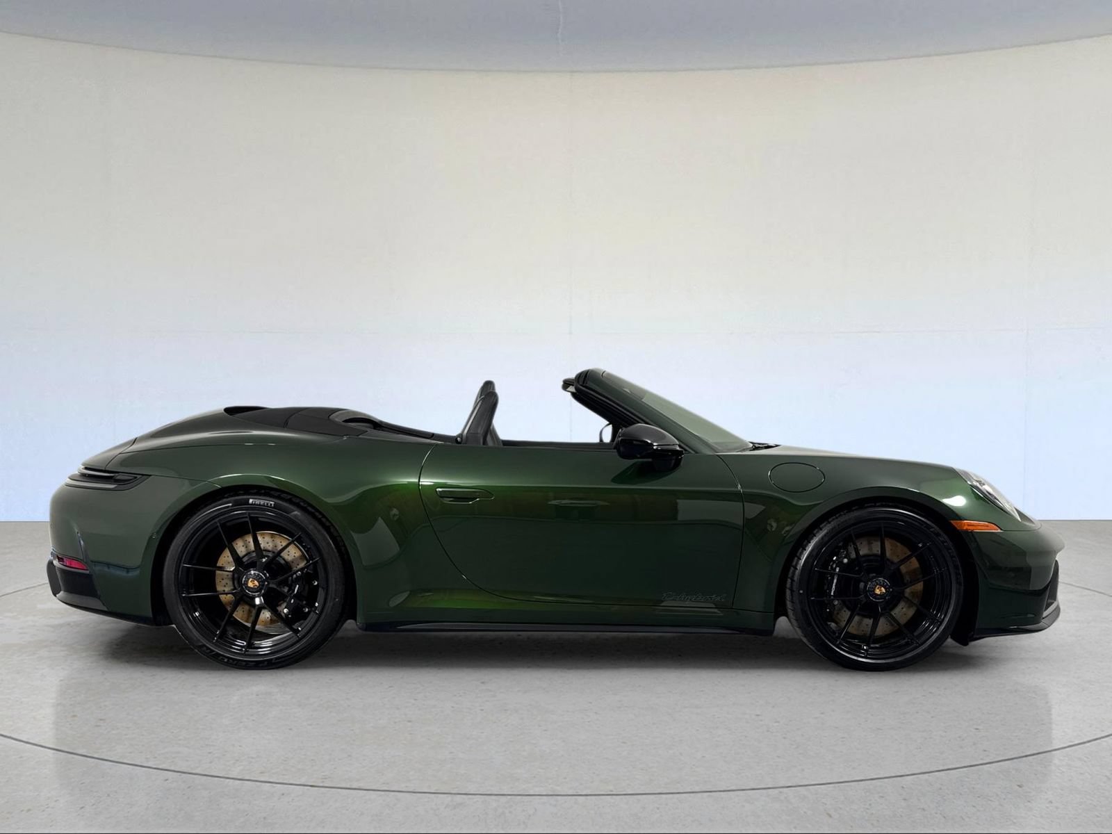 Certified 2026 Porsche 911 Carrera 4 GTS AWD/4WD image 9