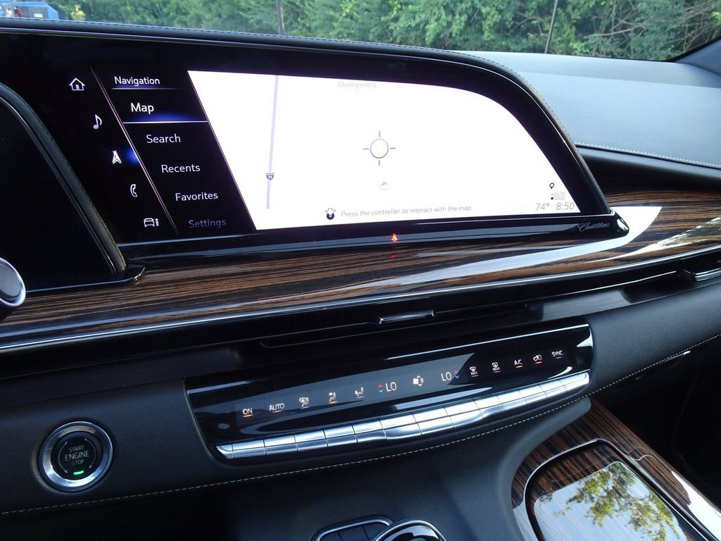 Certified 2023 Cadillac Escalade Premium Luxury w/ LPO, Floor Liner Package AWD/4WD image 18