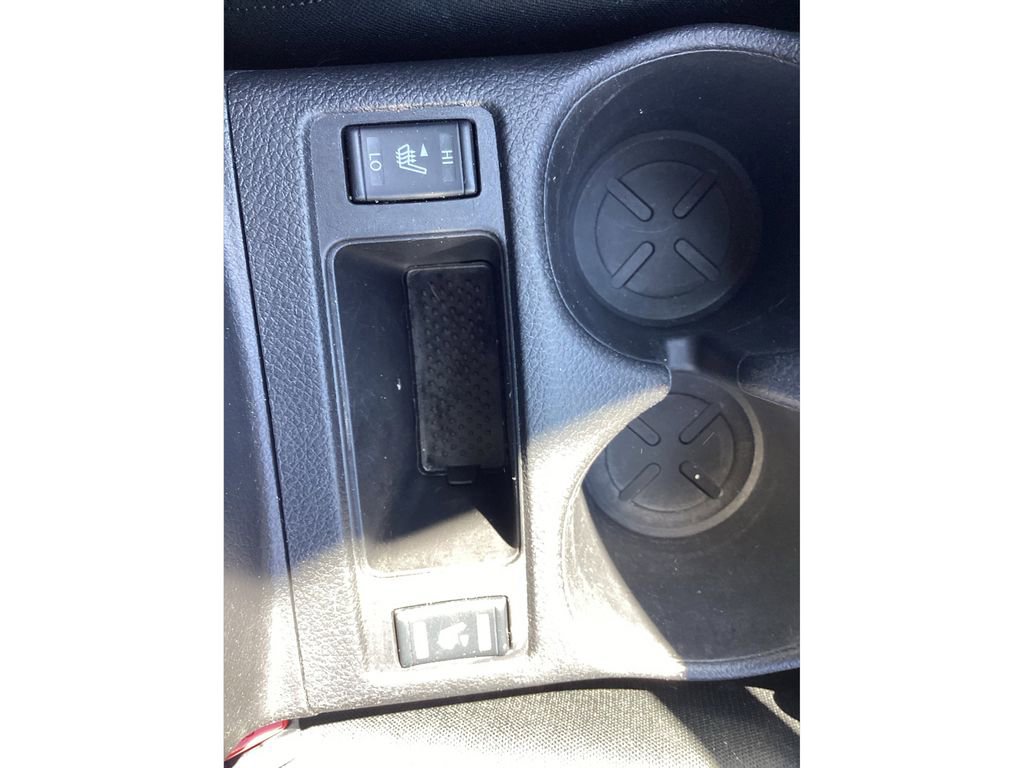 Used 2018 Nissan Rogue SL image 40