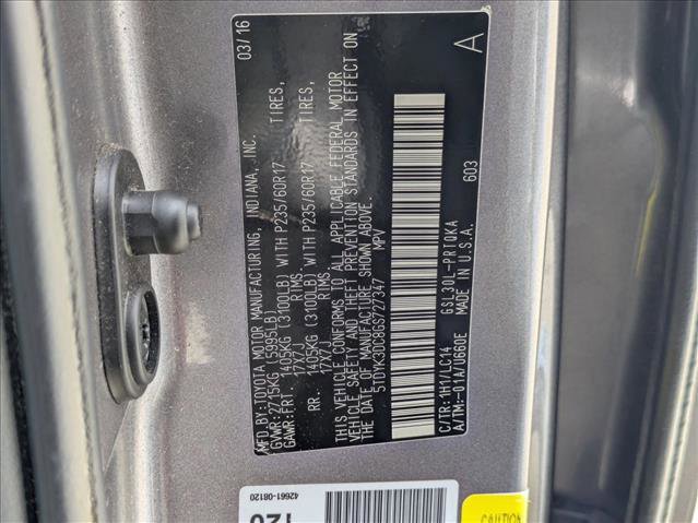 Used 2016 Toyota Sienna XLE w/ XLE Navigation Package image 27