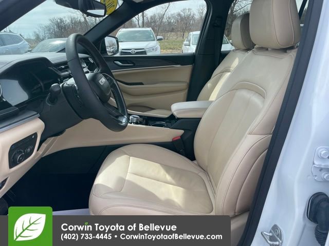 Used 2022 Jeep Grand Cherokee Limited 4xe image 17