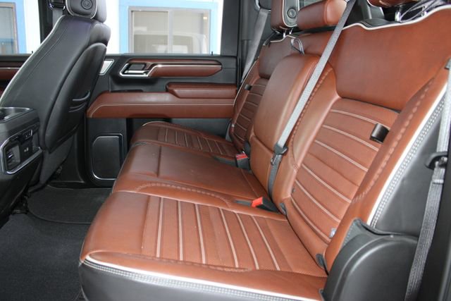 Used 2024 GMC Sierra 3500 Denali Ultimate AWD/4WD image 22
