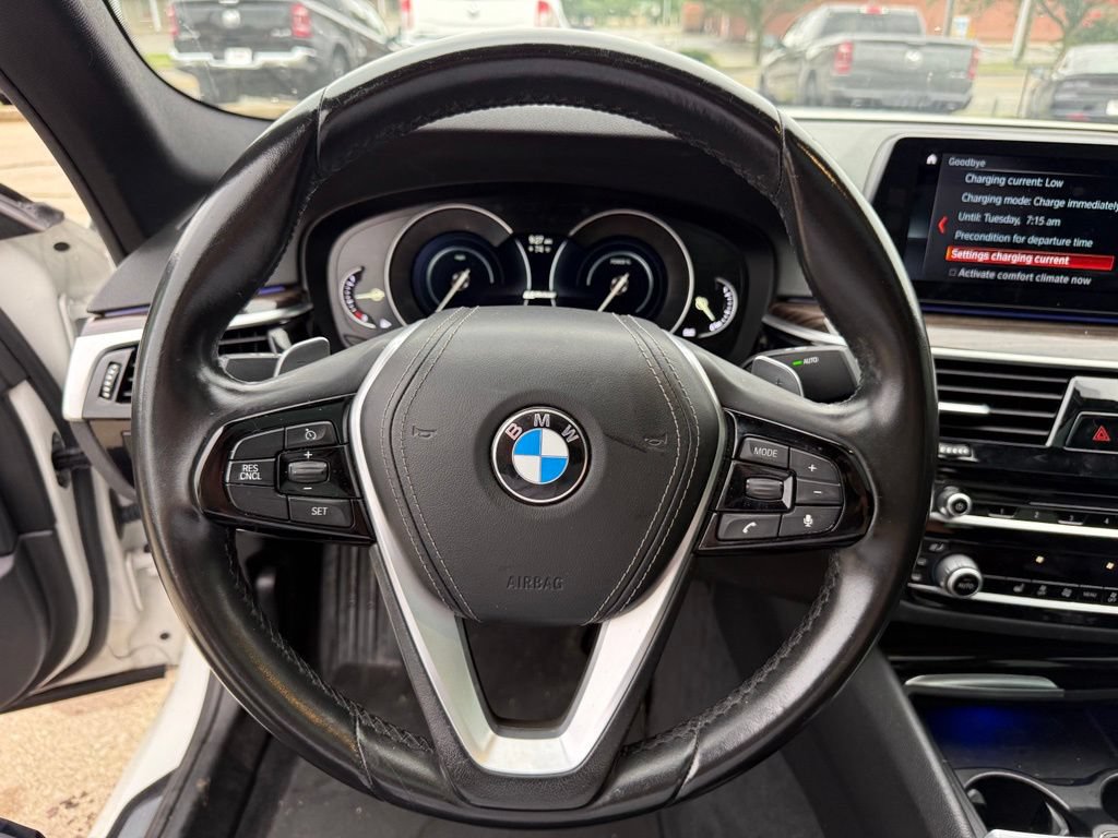 Used 2018 BMW 530e RWD image 14