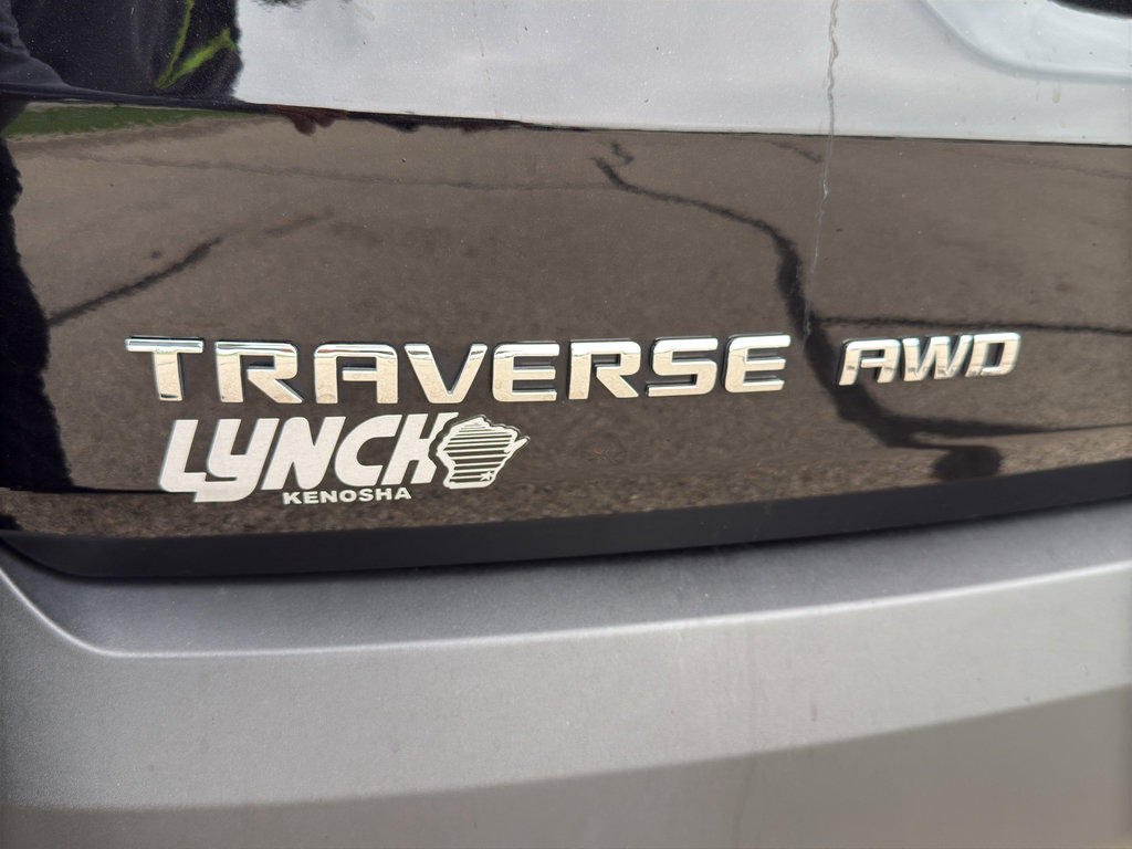 Used 2023 Chevrolet Traverse LT image 10