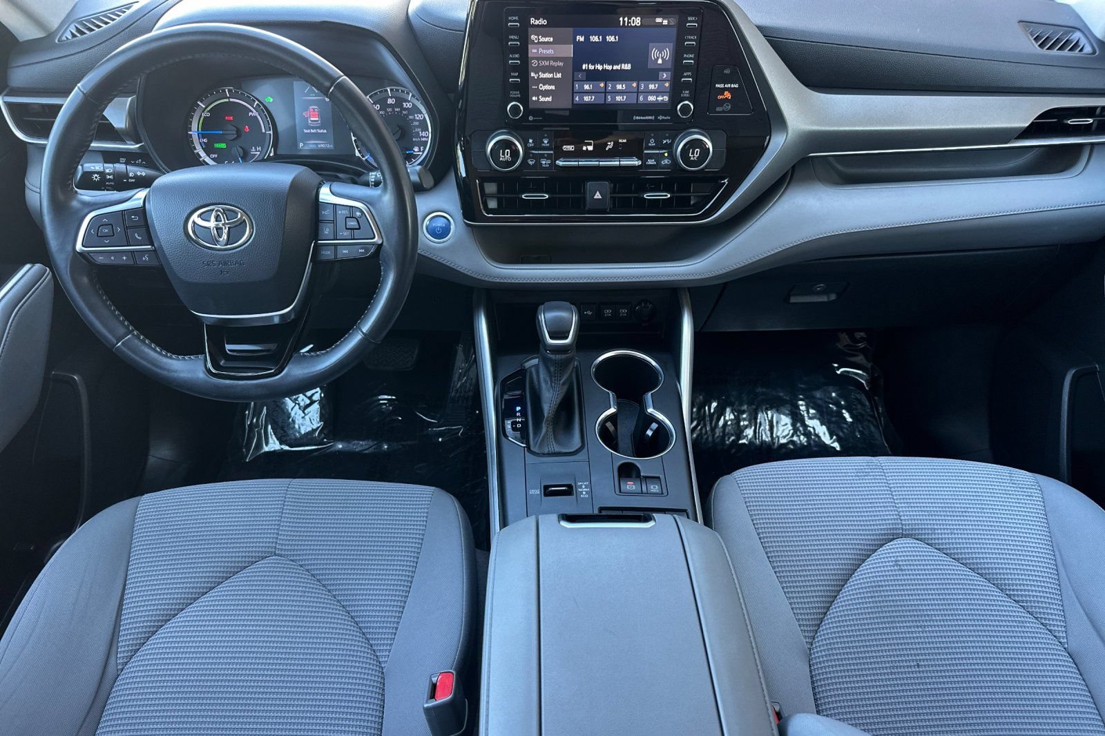 Used 2021 Toyota Highlander LE AWD/4WD image 15