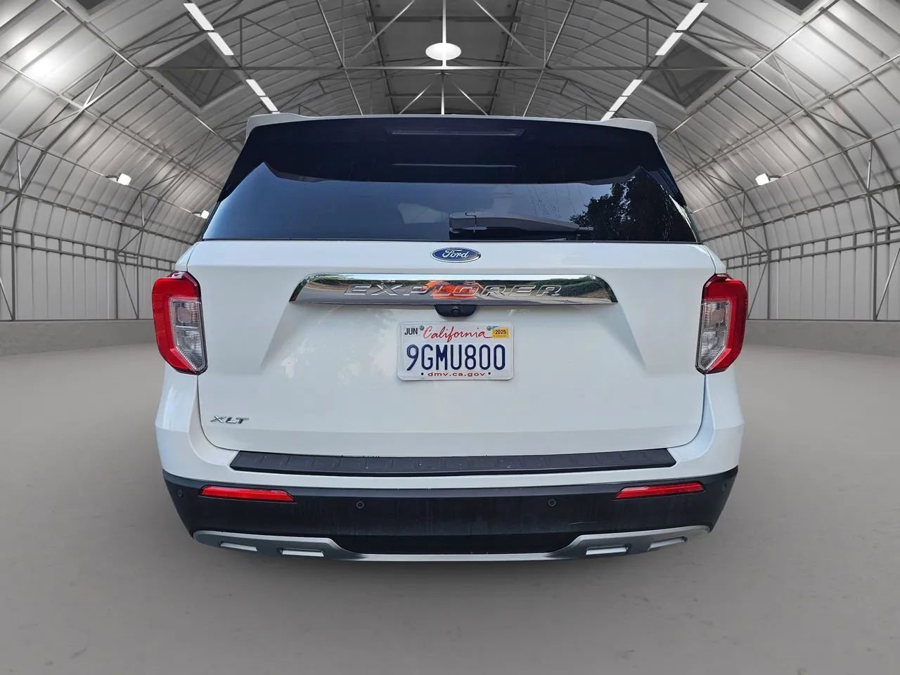 Used 2023 Ford Explorer XLT w/ Equipment Group 202A image 7