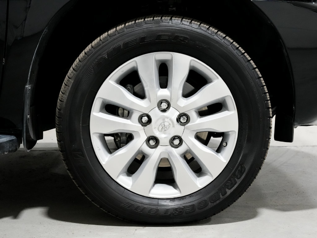 Used 2017 Toyota Sequoia Platinum RWD image 49