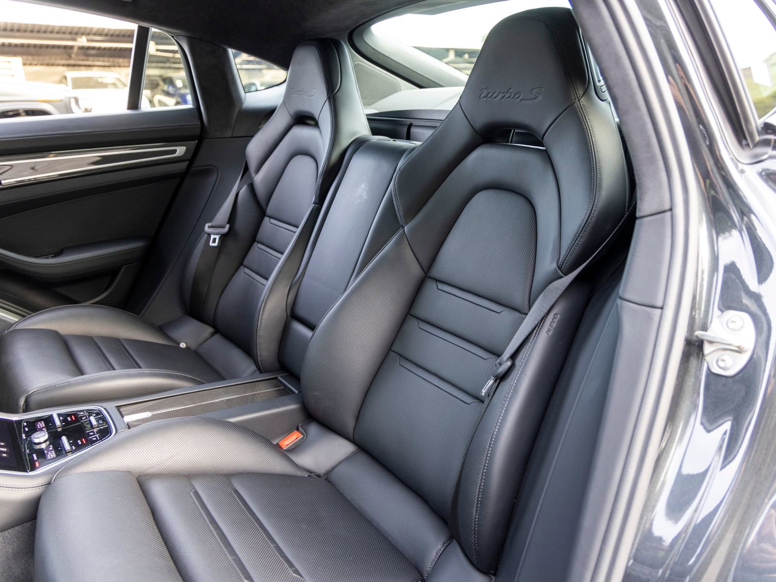 Used 2018 Porsche Panamera Turbo S image 53