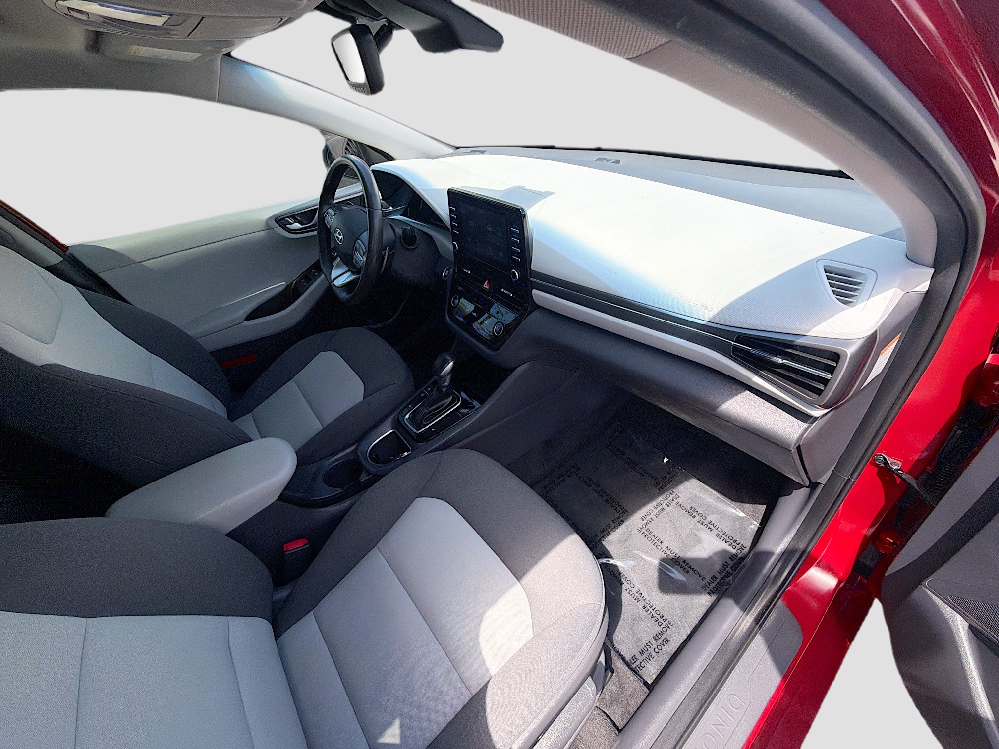 Used 2020 Hyundai Ioniq SEL FWD image 29