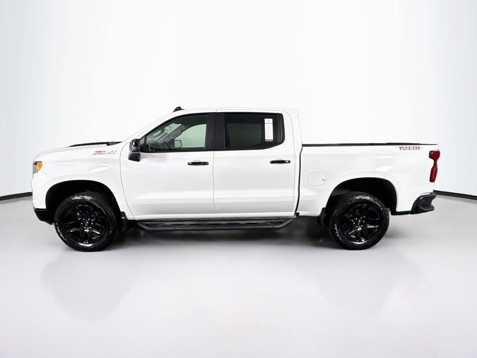 Used 2025 Chevrolet Silverado 1500 LT Trail Boss w/ Convenience Package II AWD/4WD image 14