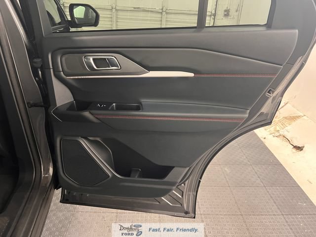 Used 2025 Ford Explorer ST-Line w/ Premium Package RWD image 34