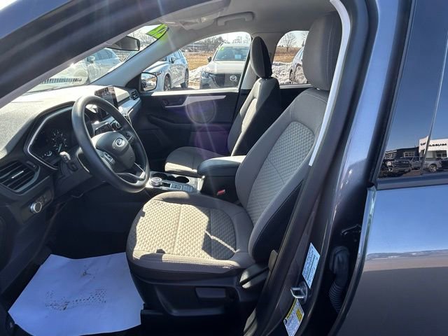 Used 2022 Ford Escape SE image 12