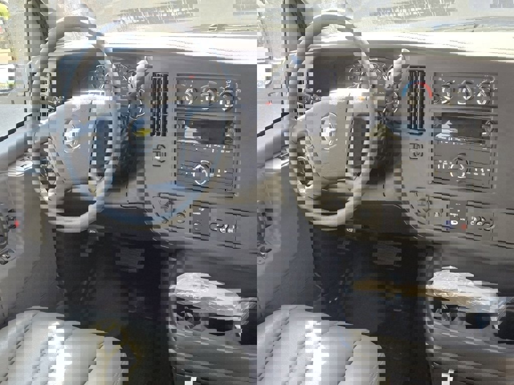 New 2025 Chevrolet Express 2500 w/ Driver Convenience Package image 13
