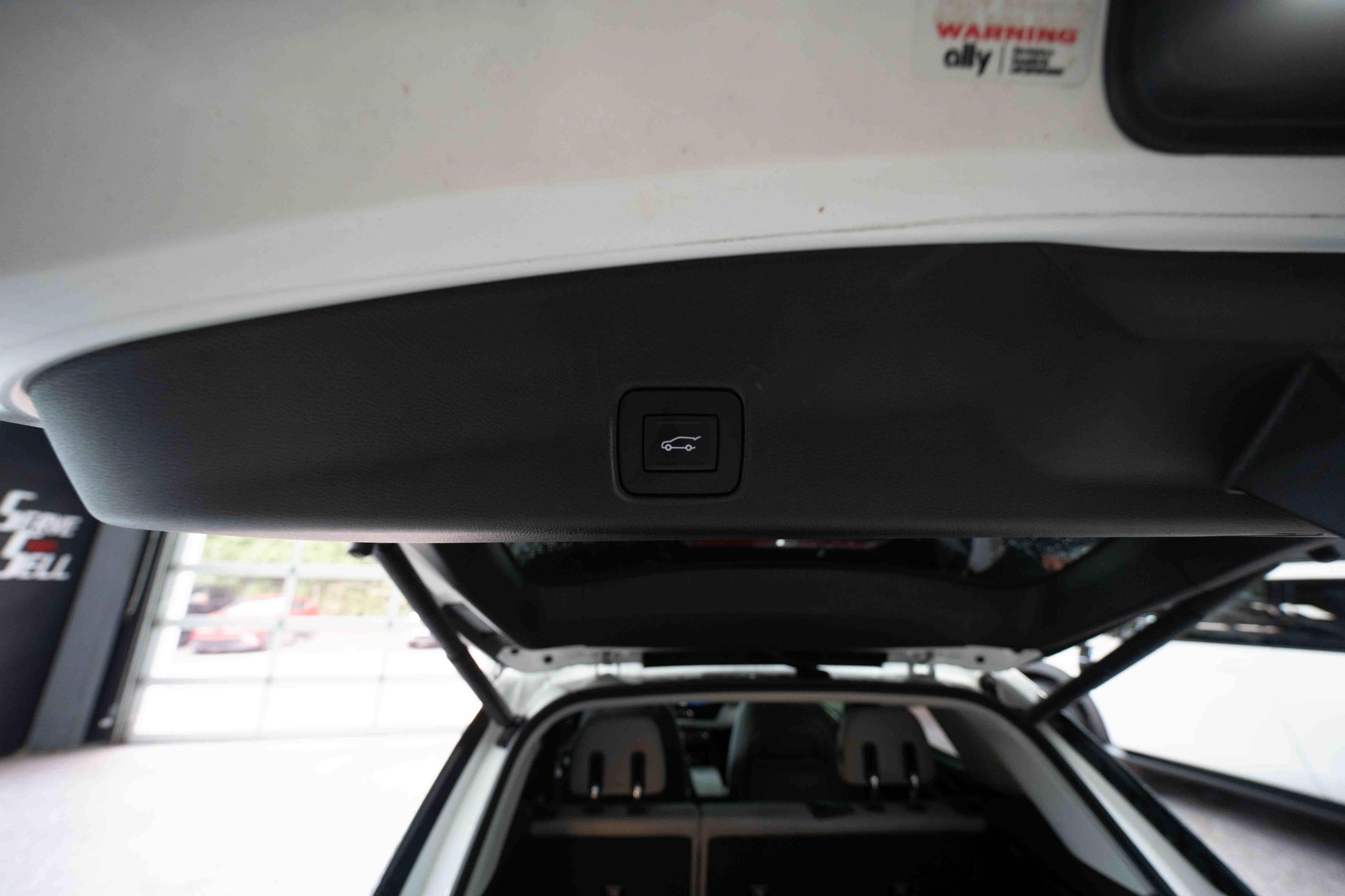 Used 2024 Chevrolet TrailBlazer LT w/ Convenience Package AWD/4WD image 29