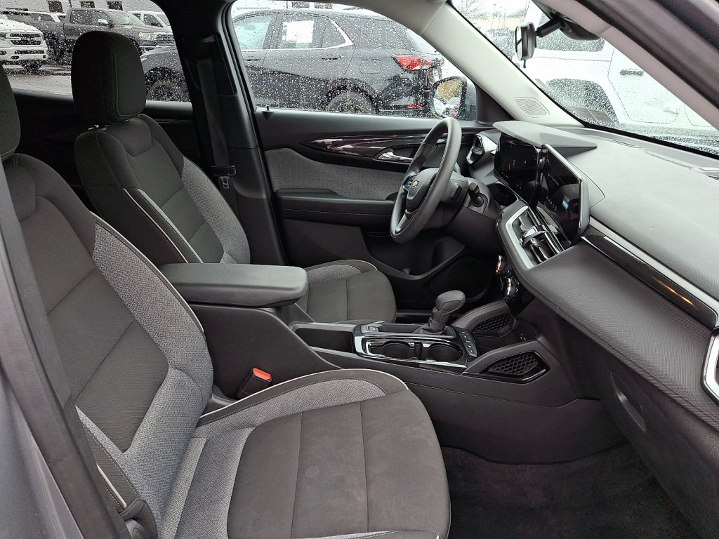Used 2025 Chevrolet TrailBlazer LT image 12