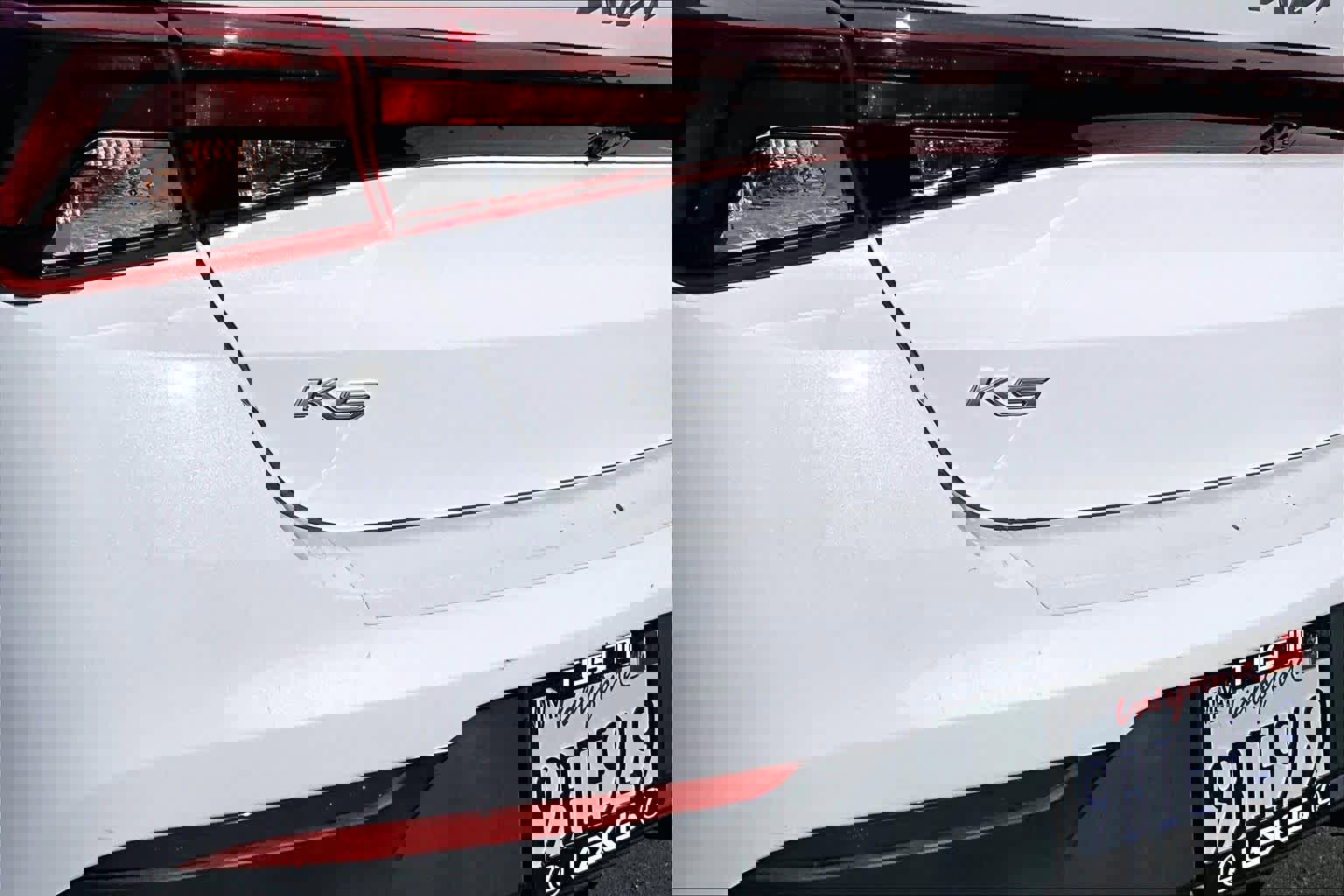 Used 2022 Kia K5 LX image 9