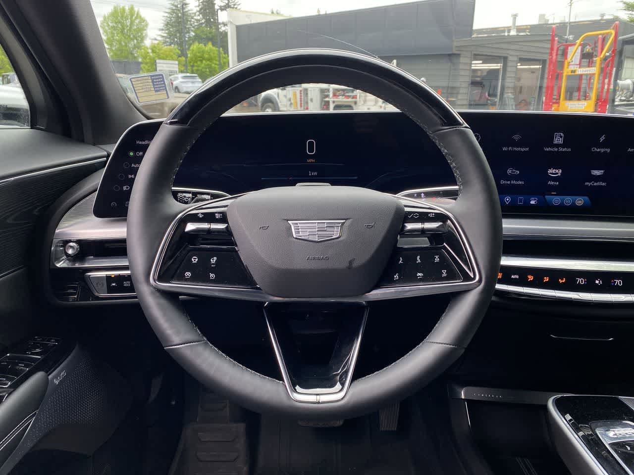 Used 2024 Cadillac Lyriq Luxury w/ LPO, Floor Liner Package AWD/4WD image 20