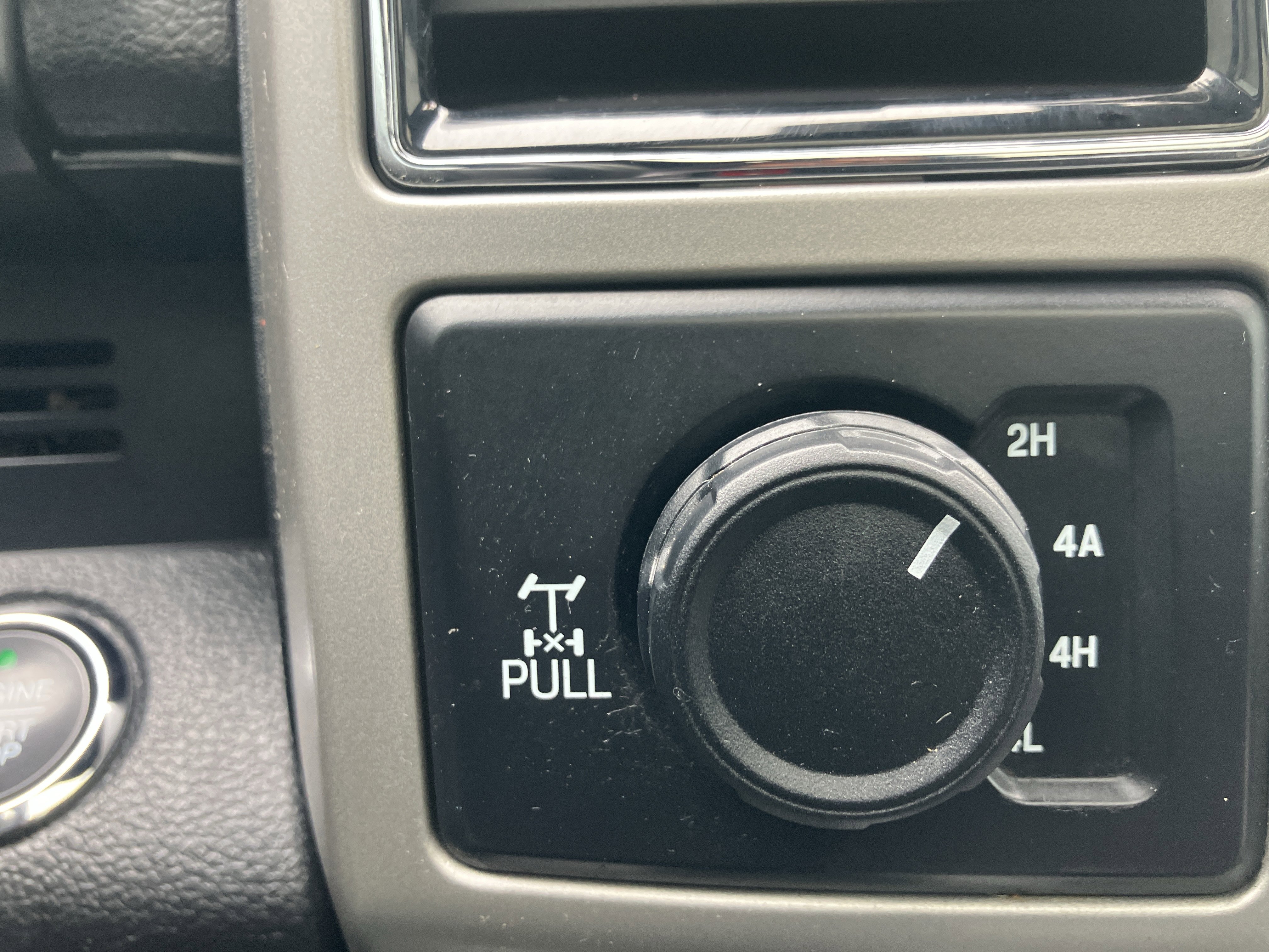 Used 2019 Ford F150 Lariat w/ Equipment Group 502A Luxury image 31