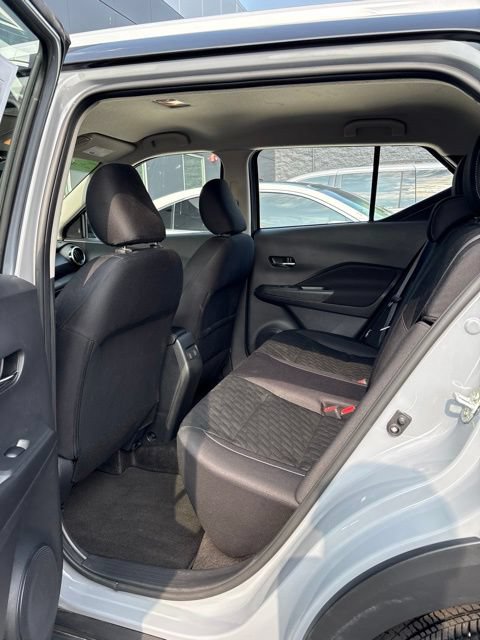 Used 2024 Nissan Kicks SV FWD image 6