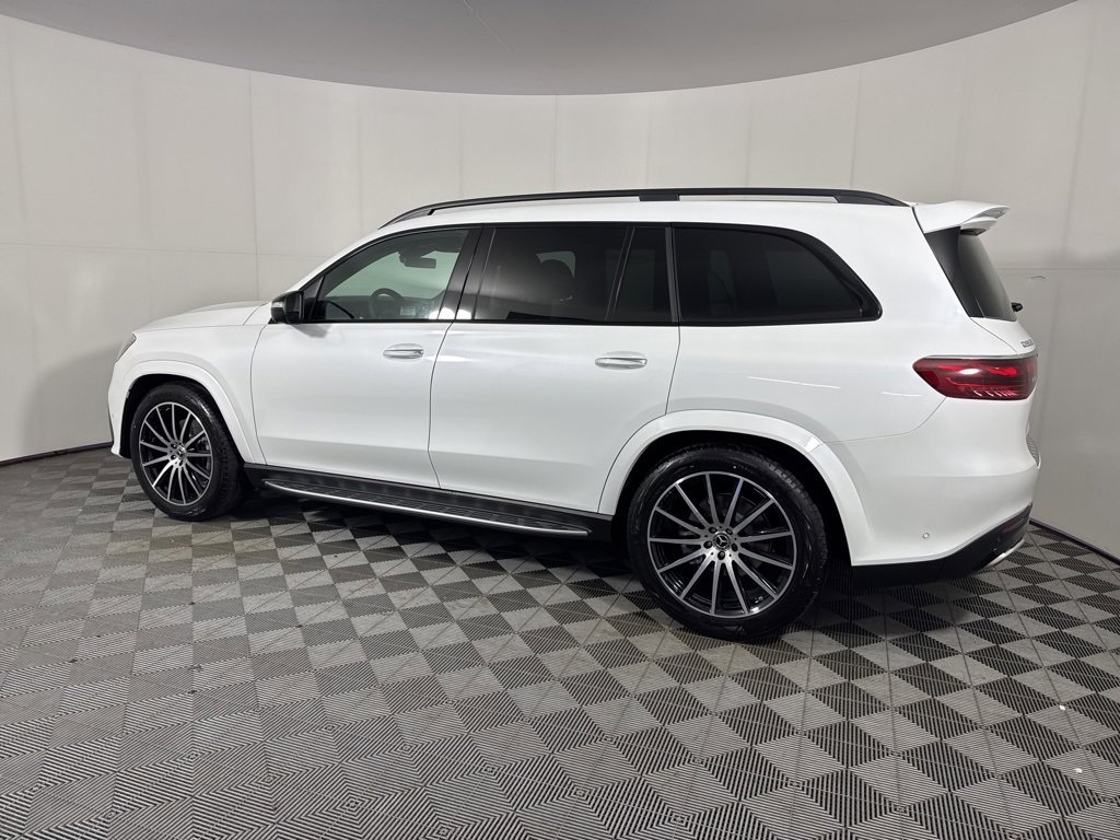 New 2026 Mercedes-Benz GLS 580 4MATIC image 3