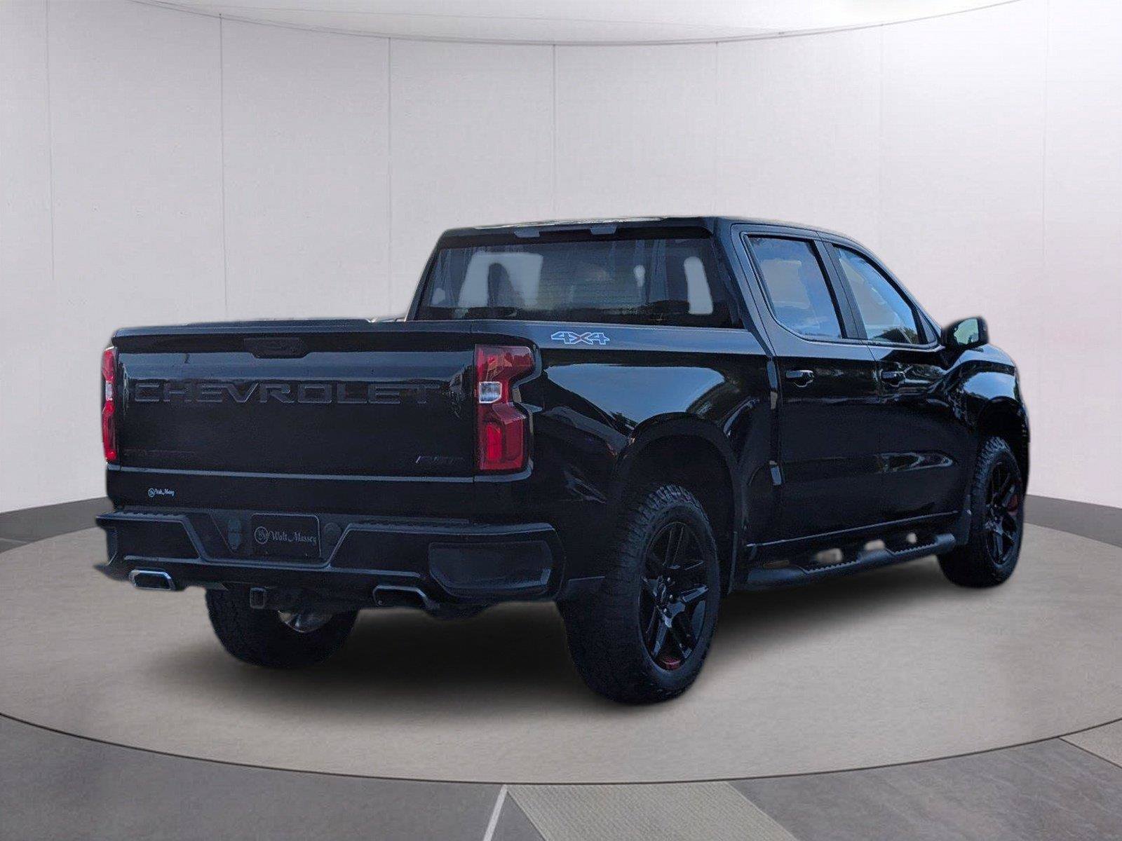 Used 2023 Chevrolet Silverado 1500 RST w/ Redline Edition AWD/4WD image 7