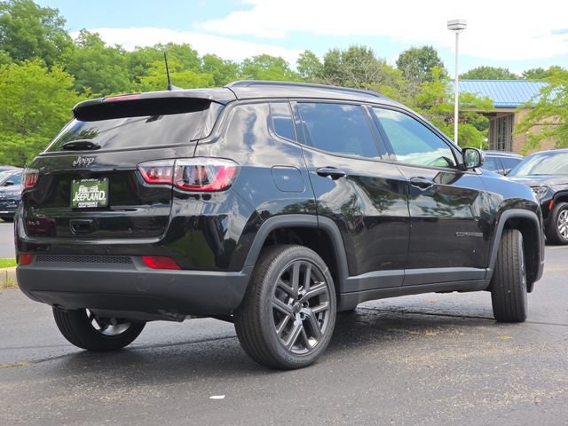 New 2026 Jeep Compass Limited w/ Sun, Sound & Navigation Group AWD/4WD image 28