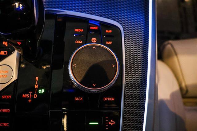 Used 2022 BMW X5 xDrive45e w/ M Sport Package image 22