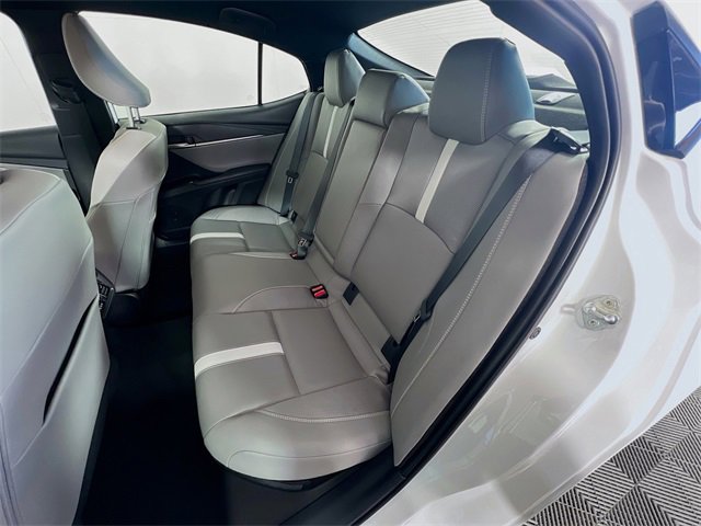 Used 2025 Toyota Camry SE image 26