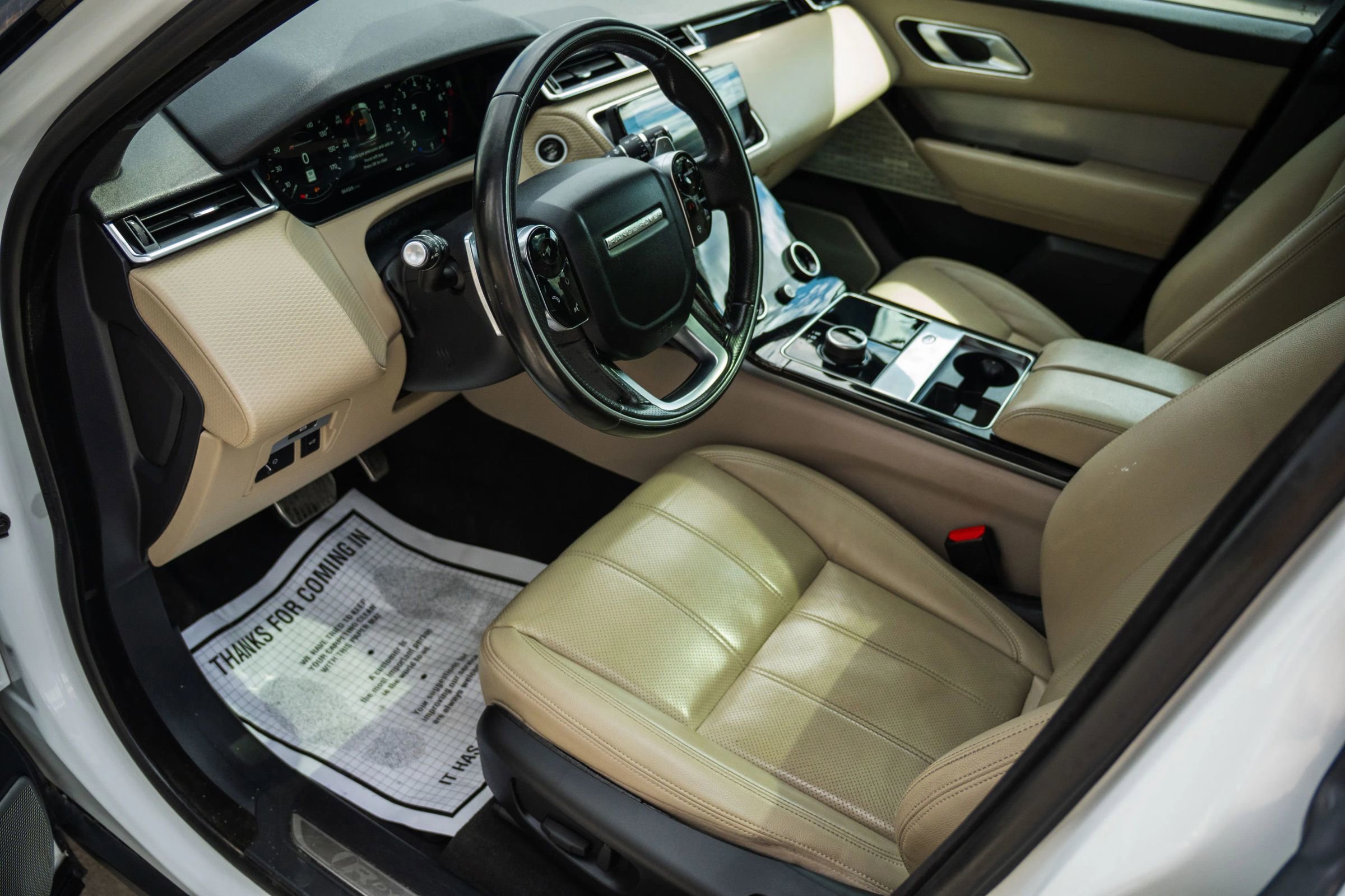 Used 2019 Land Rover Range Rover Velar R-Dynamic SE image 14