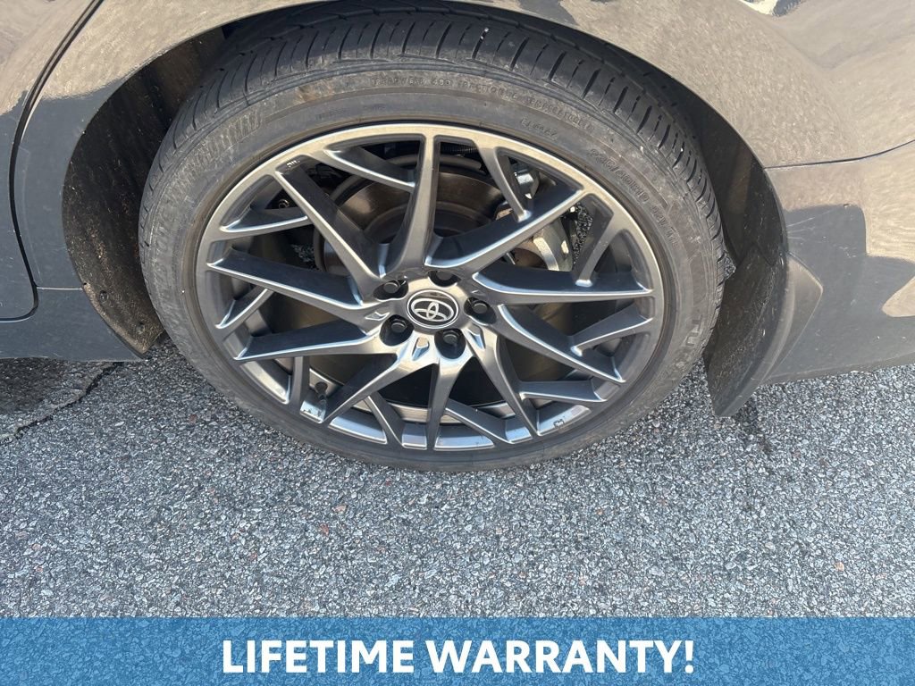 Used 2025 Toyota Camry SE image 4