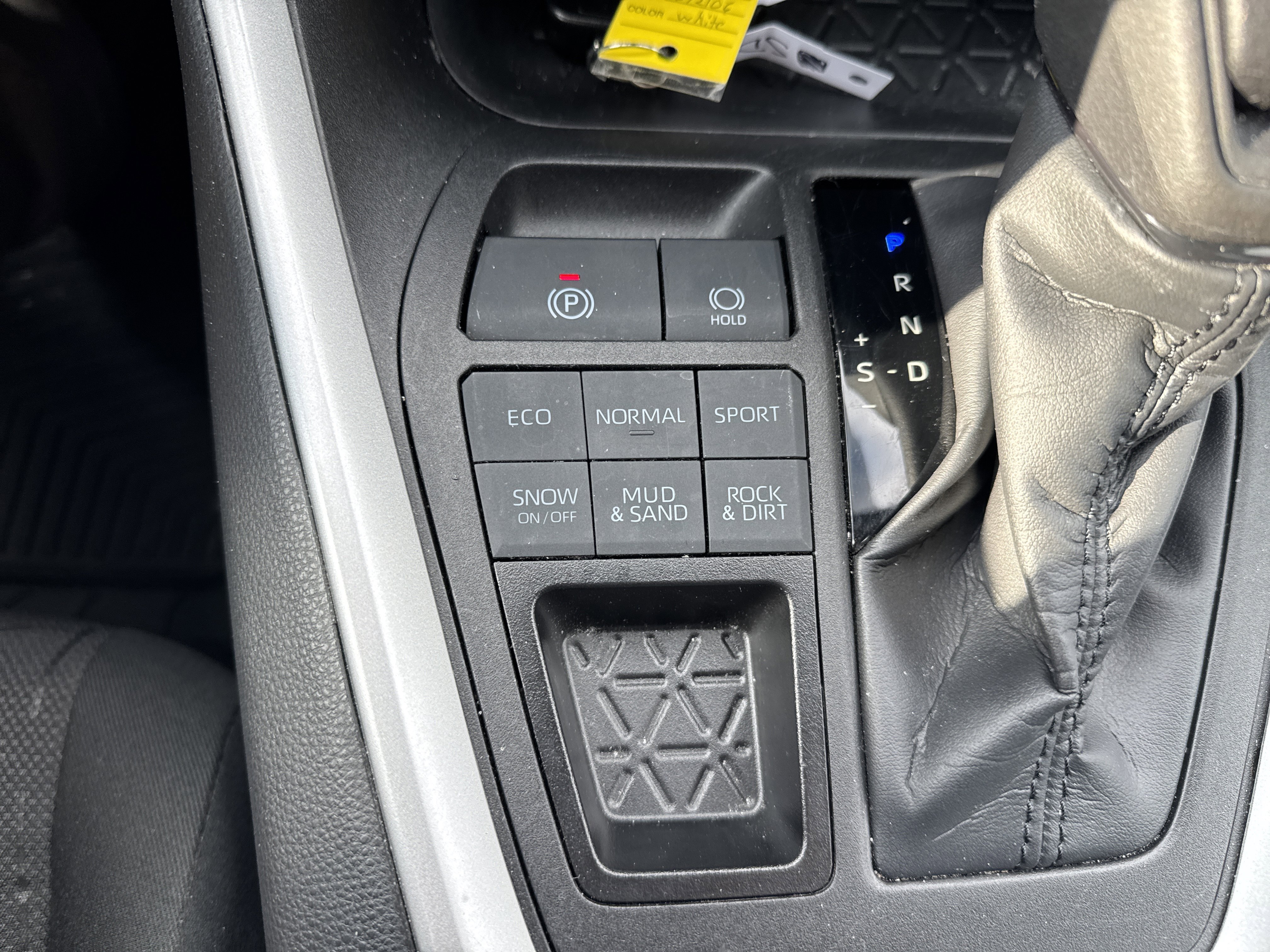 Used 2023 Toyota RAV4 XLE image 27