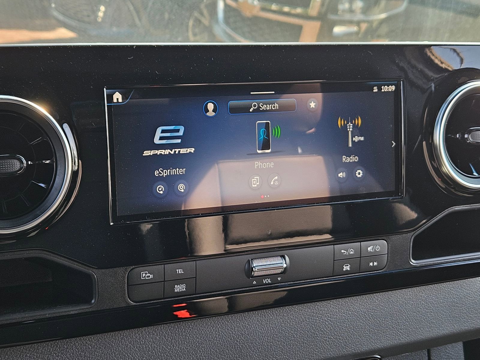 New 2024 Mercedes-Benz eSprinter 170 Cargo image 26