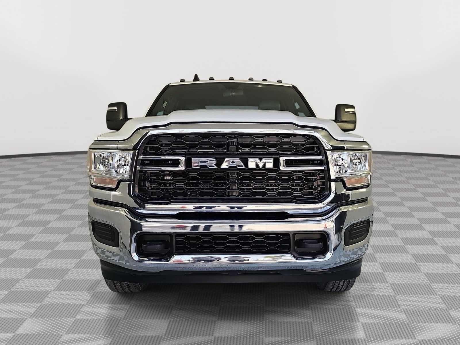 Used 2024 RAM 3500 Tradesman w/ Chrome Appearance Group AWD/4WD image 3